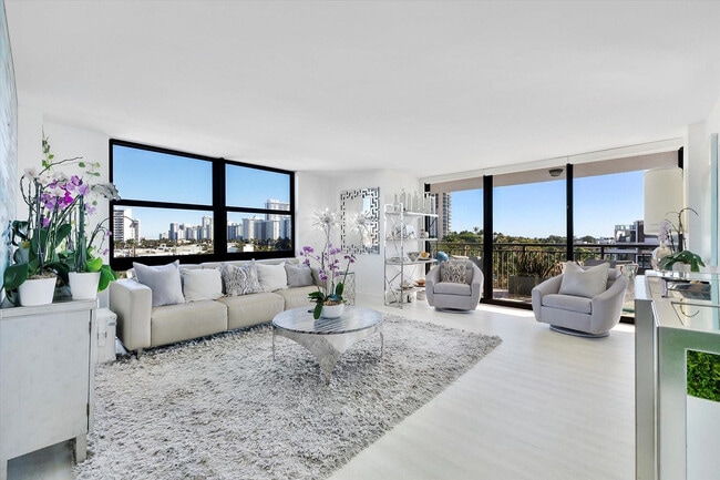 Photo - 3031 N Ocean Blvd Unidad 606