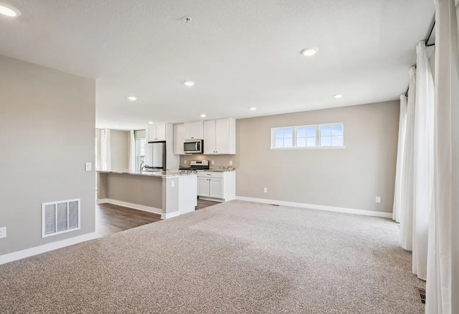 Photo - 6636 Hinterland Trl S