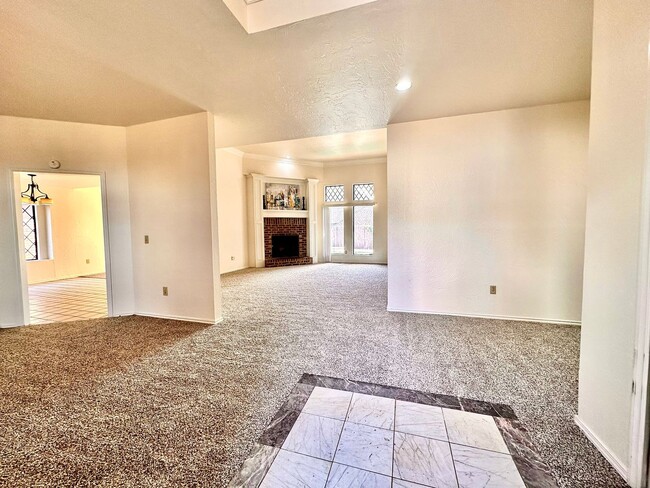 Photo - Spacious 4 Bed in Deer Creek