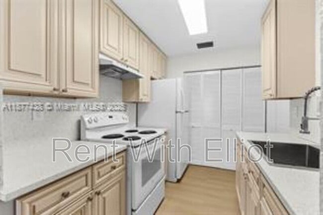 Photo - 5629 Taft St