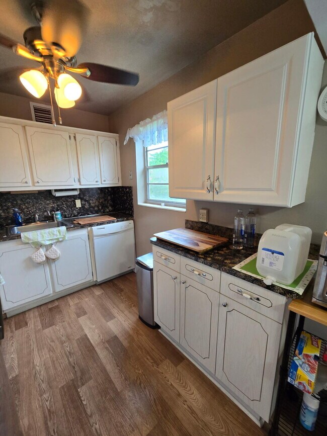 Photo - 357 Markham P Unit 357