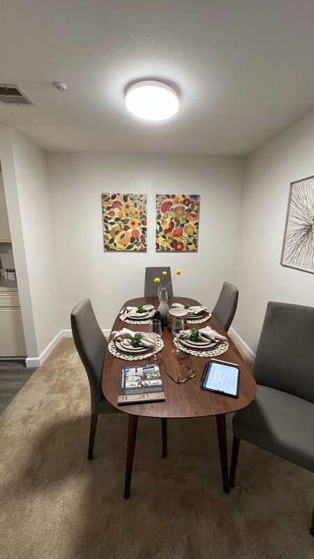 3173 Wayside Plaza Unit 211