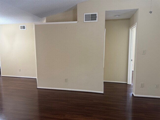 Photo - 2121 Hepburn St Unit True