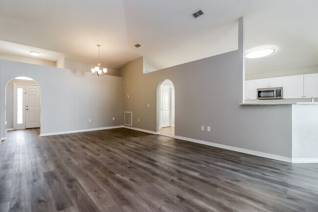 Photo - 1305 Alhambra Crest Dr