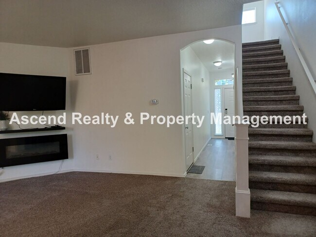 Photo - 3 Bed Townhome 1 Car Garage Backs to Green...