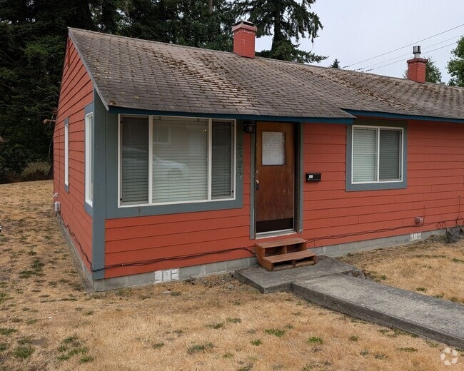 Building Photo - Lebo Reid Duplex Unit Reid2525 Rental