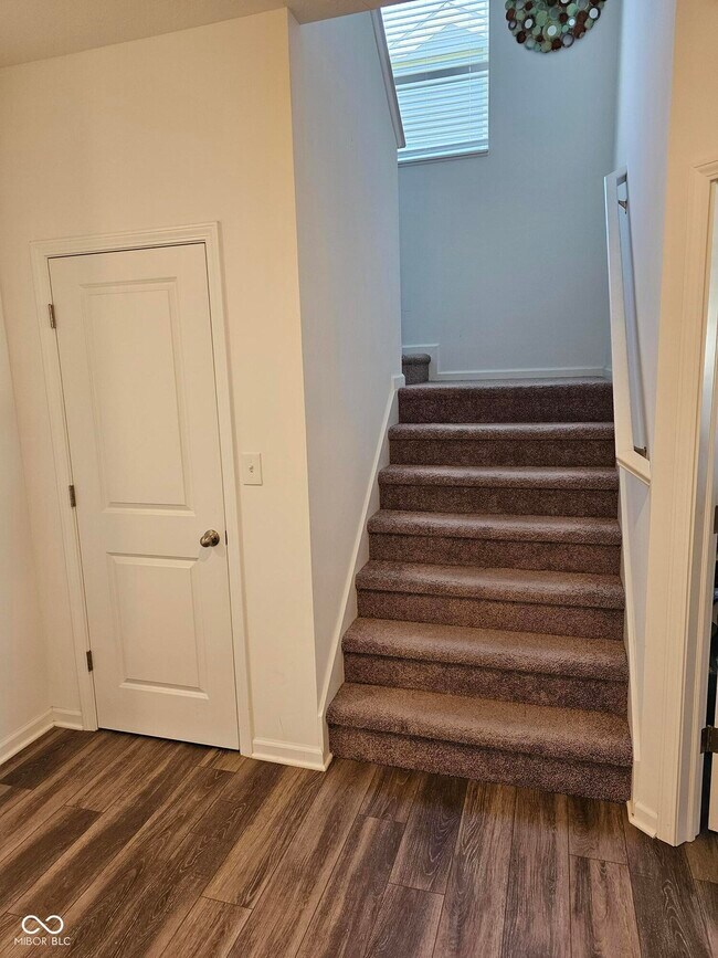 6126 Cedar Shade Wy House House Rental in Indianapolis, IN