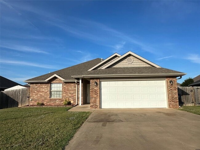 Building Photo - 2217 Crooked Oak Dr Rental