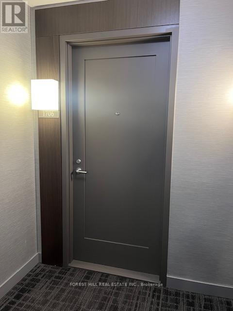 Photo - 310 Tweedsmuir Ave