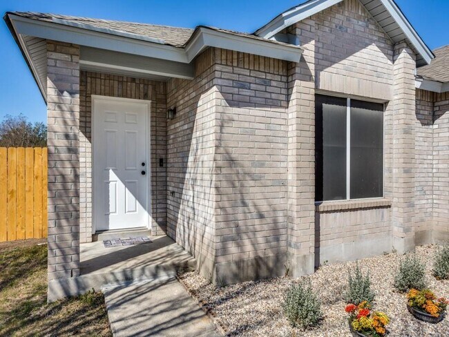 Photo - 201 Sil Cove