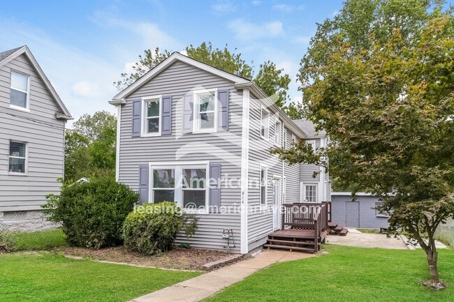 814 Wachtel Ave