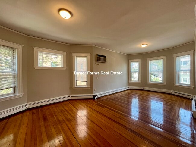 Photo - 8 Chapman Pl Apartments Unit 2