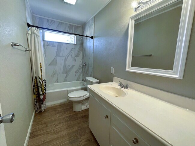 Photo - 5311 25th St