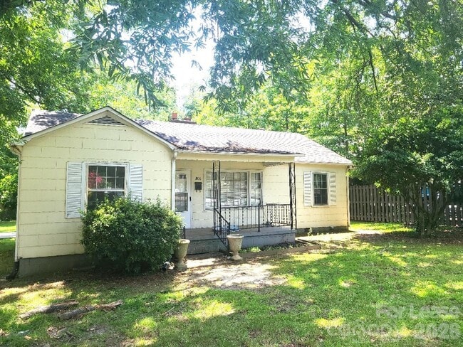 Photo - 206 N Cloudman St