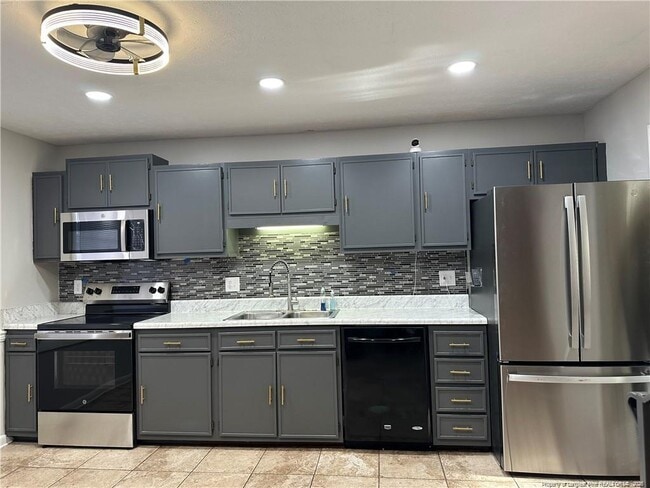 Photo - 7670 Beverly Dr
