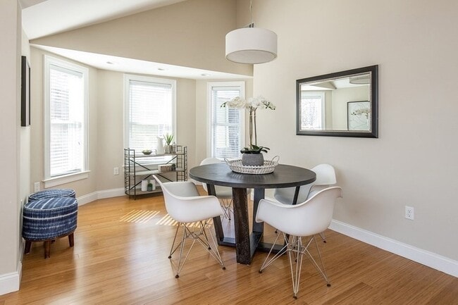 Photo - 82 Pearson Ave Unit 3