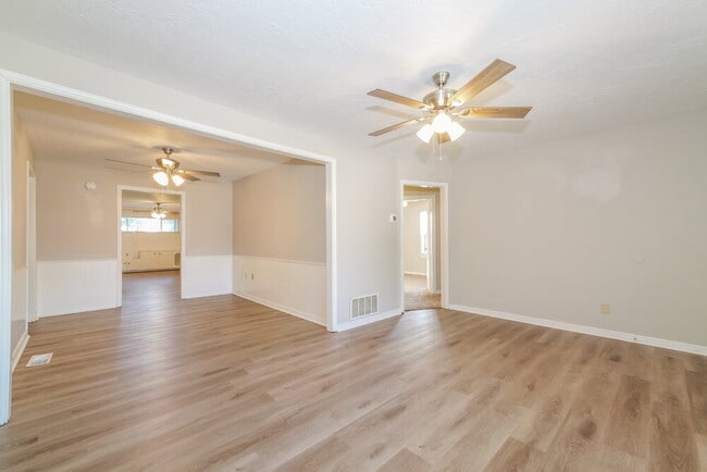 Photo - 3935 NW 27th St