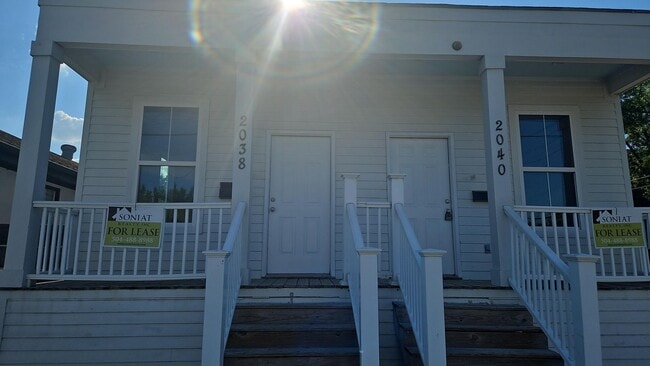 Building Photo - 2038 St Anthony St Unit 2038