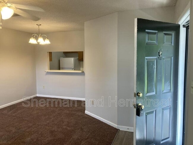 Photo - 303 Lake Ave