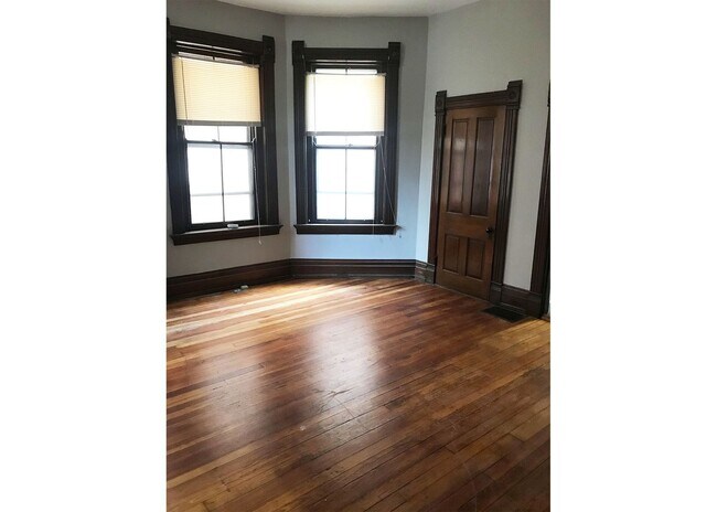 Photo - 3255 Bishop St Unit 3255-01