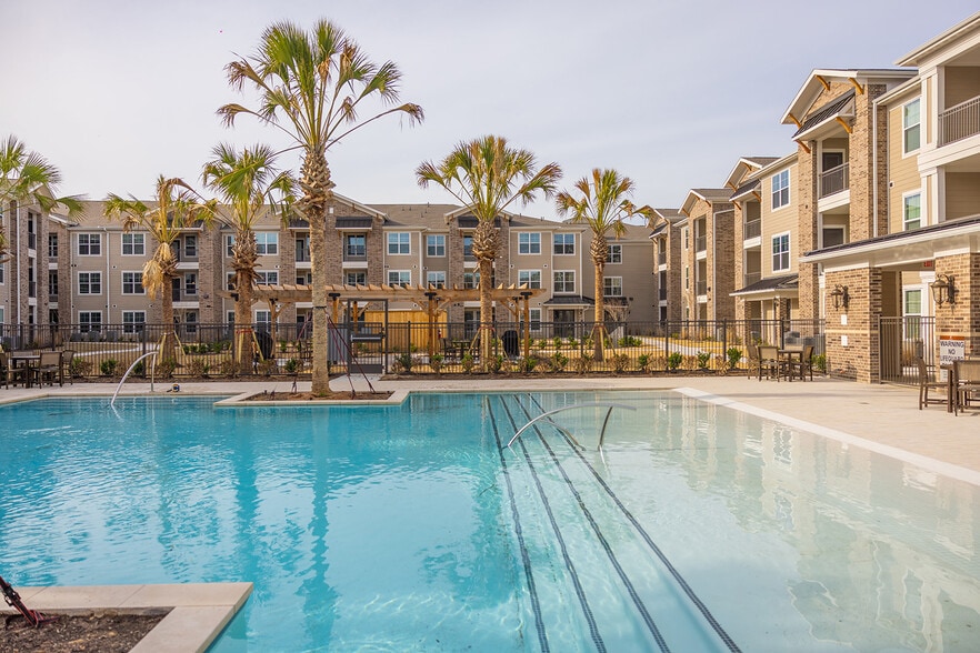 Resort Style Pool