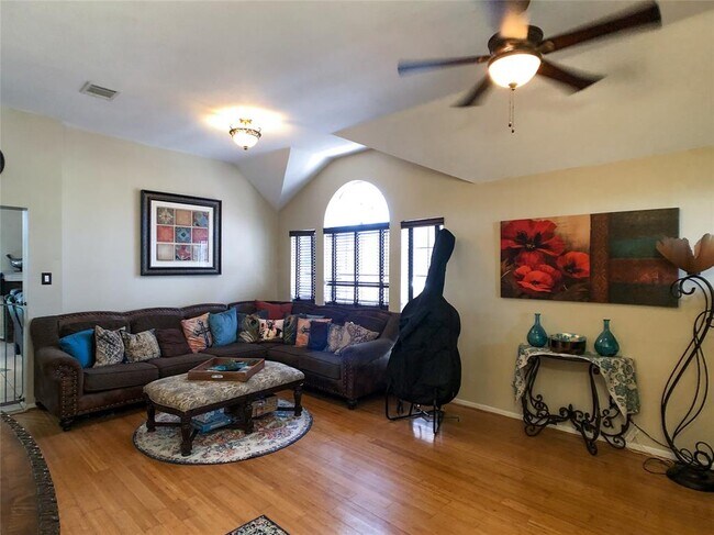 Photo - 130 Skycrest Dr