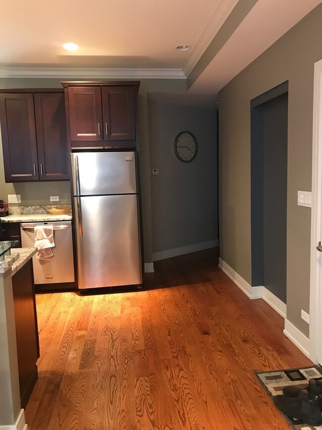 Photo - 2430 N Geneva Terrace Unit 2