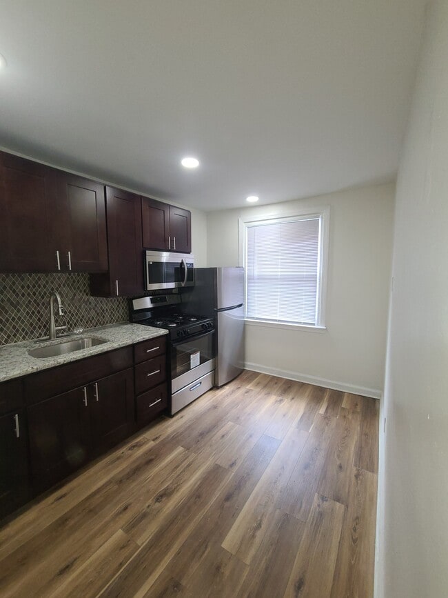 Cocina comedor, vista 1 - 6301 Morton St Unidad B