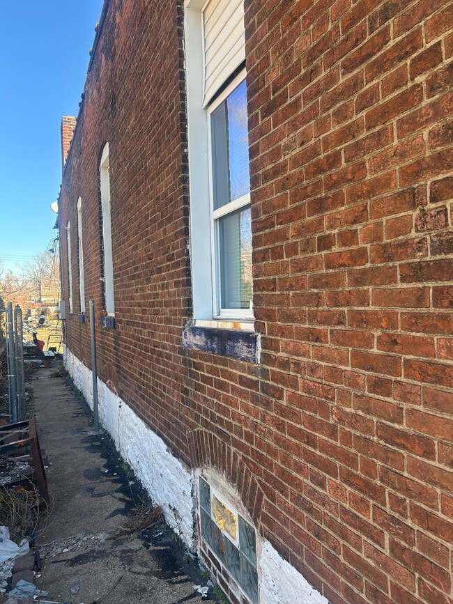 Photo - 3819 Kossuth Ave