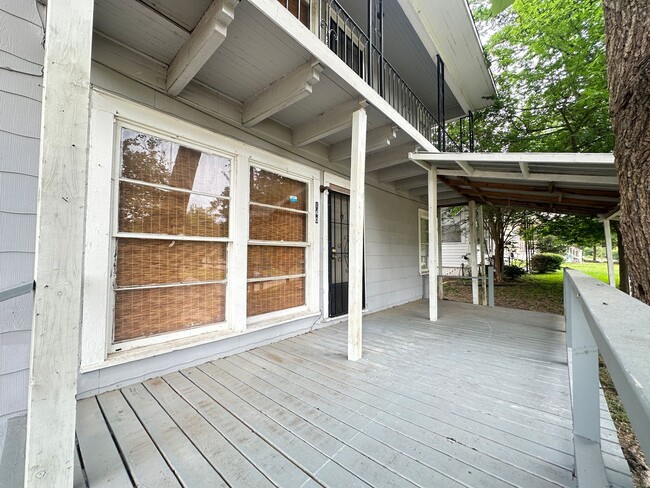 Photo - East Wilkinson Duplex Unidad East Wilkinson 140