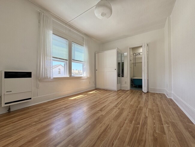 Building Photo - 40 Brooks Ave Unit 1 Rental