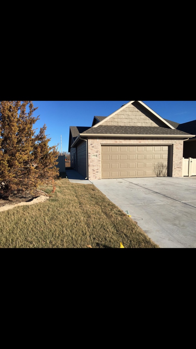 Photo - 2846 E 45th Ct N