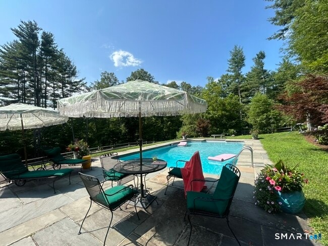 Photo - 61 Bear Hill Rd
