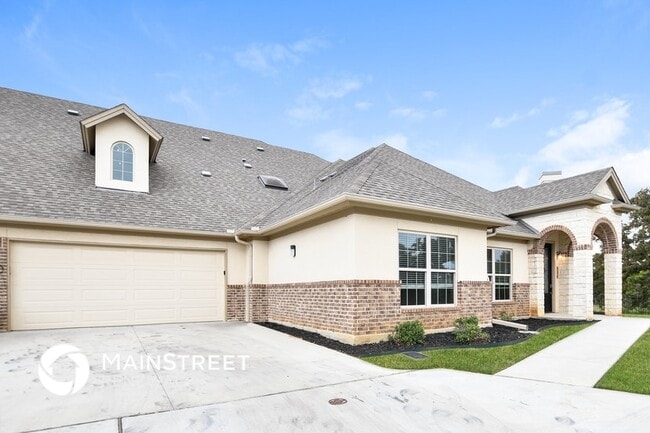 Building Photo - 8831 Creek Run Rd