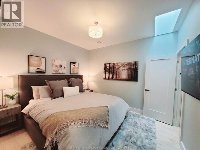 Photo - 477 Pelissier St Unit 12