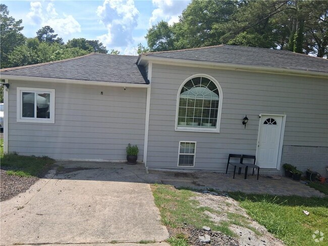 Building Photo - 5953 Riverdale Rd Rental