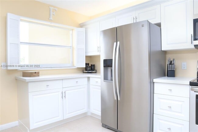 Photo - 23099 Barwood Ln N Unit 304