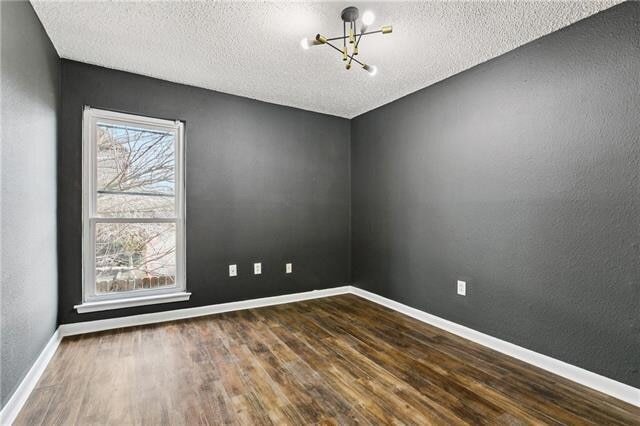 Photo - 241 Helen St