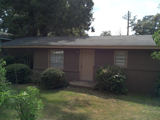 Building Photo - **UPCOMING**Total Electric** East Columbus, GA 3 Bedroom / 1 Bathroom Home for Rent***