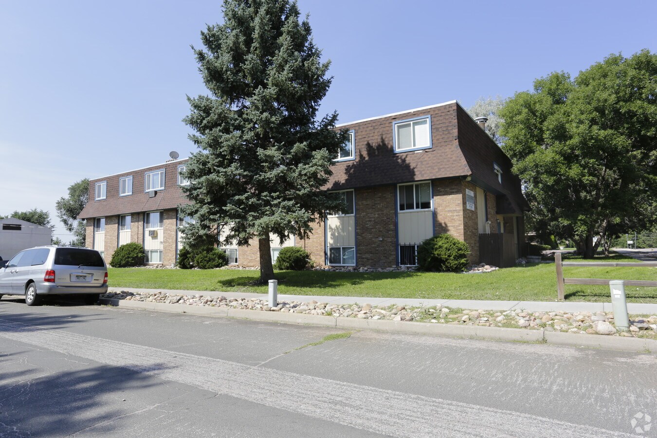 Photo - Citadel Arms Apartments