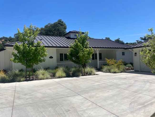 Photo - 2450 Old Soda Springs Rd House