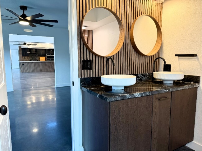 Photo - 9410 N 36th St