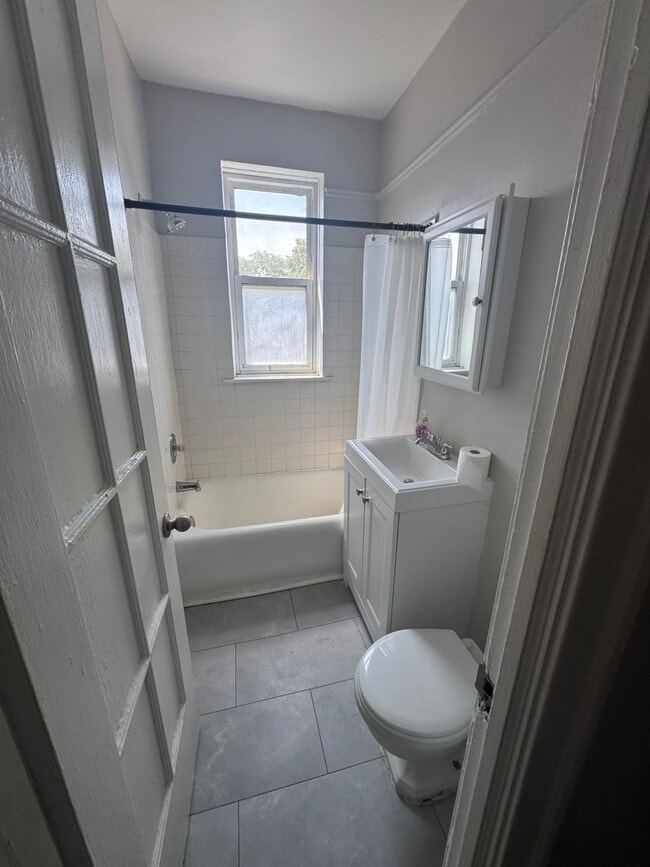 Photo - 0 bedroom in Chicago IL 60626 Unit 407