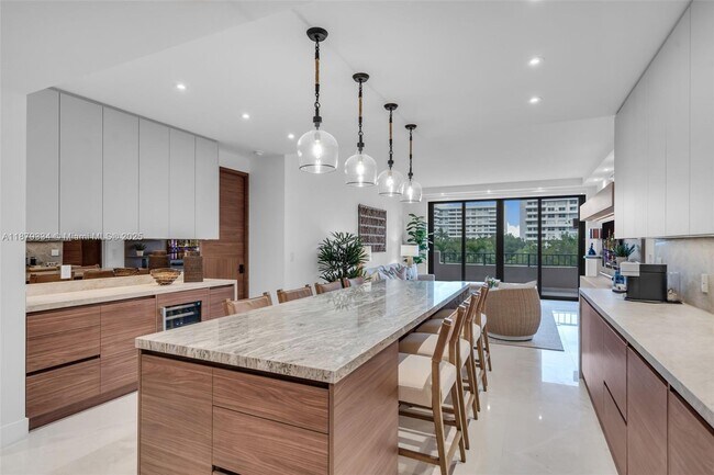 Building Photo - 251 Crandon Blvd Unit 327 Rental