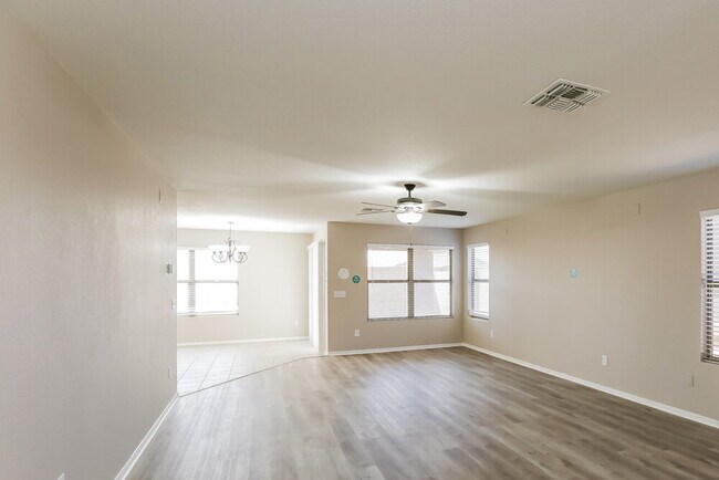 Photo - 2213 E 35th Ave