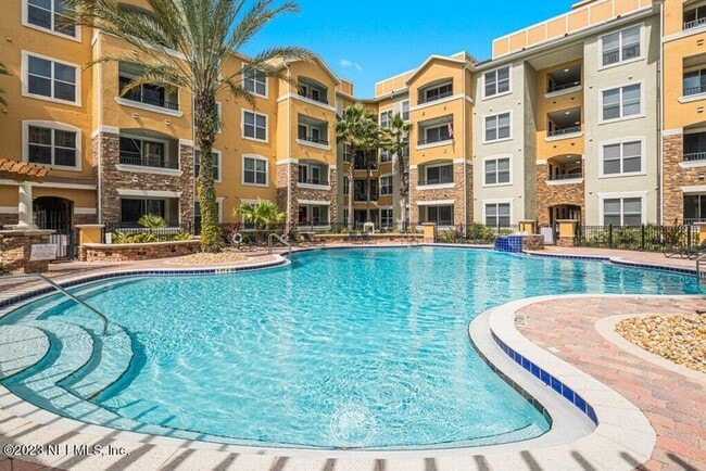 Building Photo - 8539 Gate Pkwy W Unit 1724