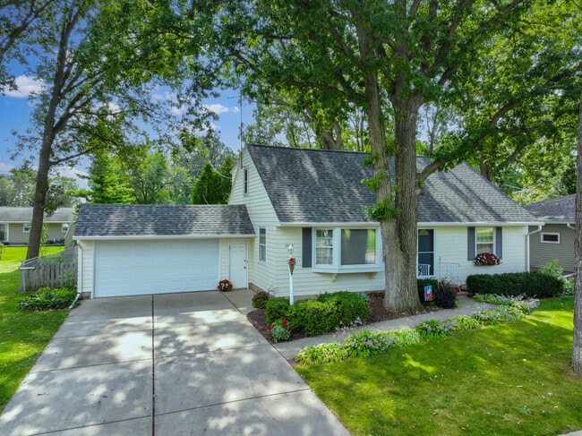 Photo - 1077 Liberty St