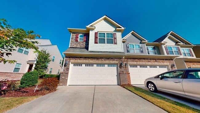 Building Photo - Inviting End Townhome with Loft, Granite Kitchen & 2-Car Garage , Near RTP, RDU, I-40 & I-540