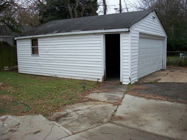 Photo - 6429 Dove St