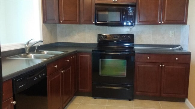 Photo - 10777 W Sample Rd Unidad 910